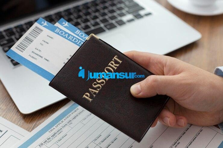 https://www.freepik.com/free-photo/visa-application-composition-with-passport_18895528.htm#query=paspor&position=0&from_view=search&track=sph