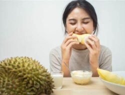 Inilah Tips Makan Durian agar Terhindar dari Efek Sampingnya