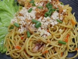 Makanan Hits Jaman Now! Resep Mie Gacoan yang Simple, Bisa Bikin Sendiri Tanpa Perlu Antri Lagi